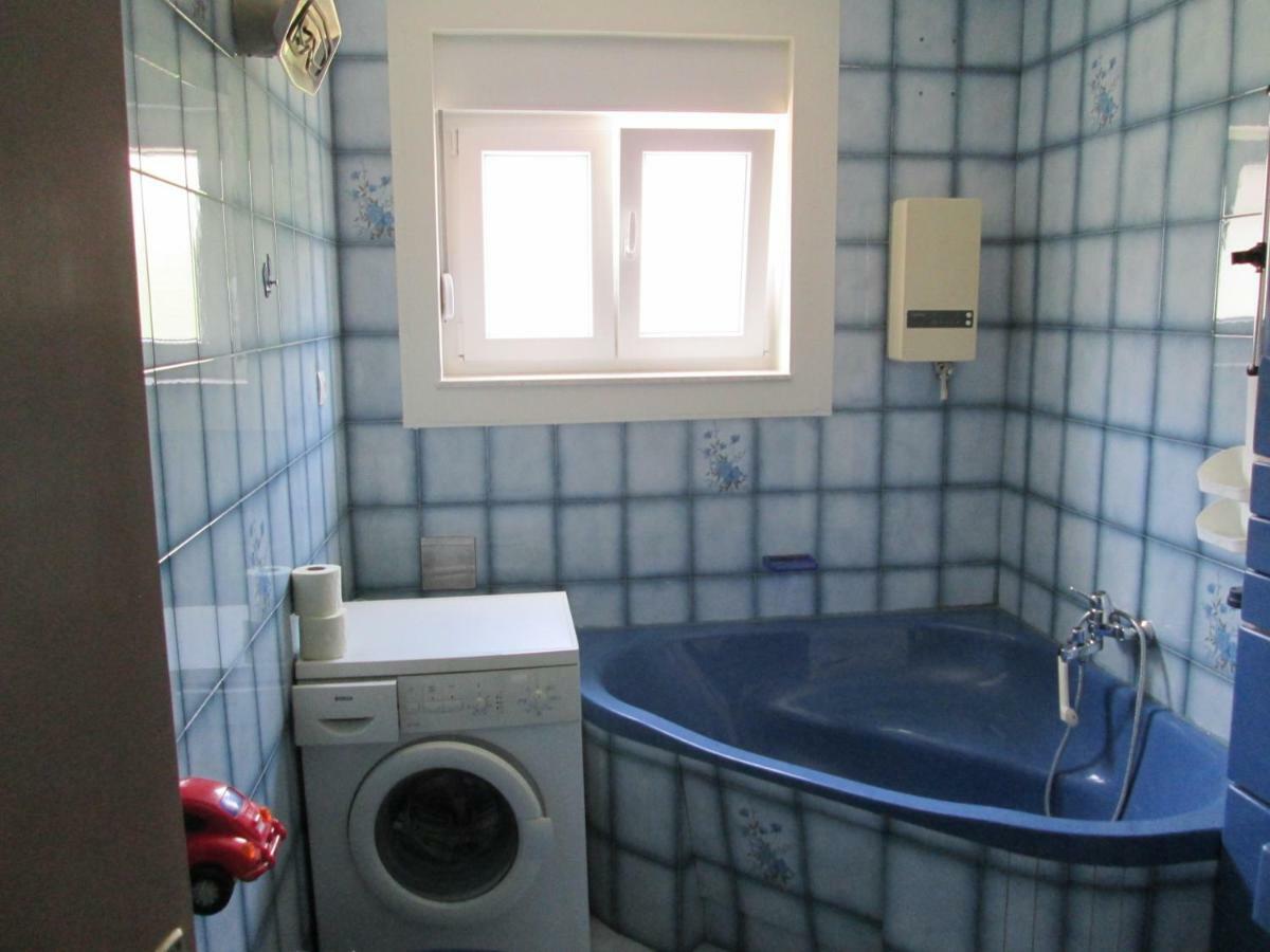 Velin Apartment Split